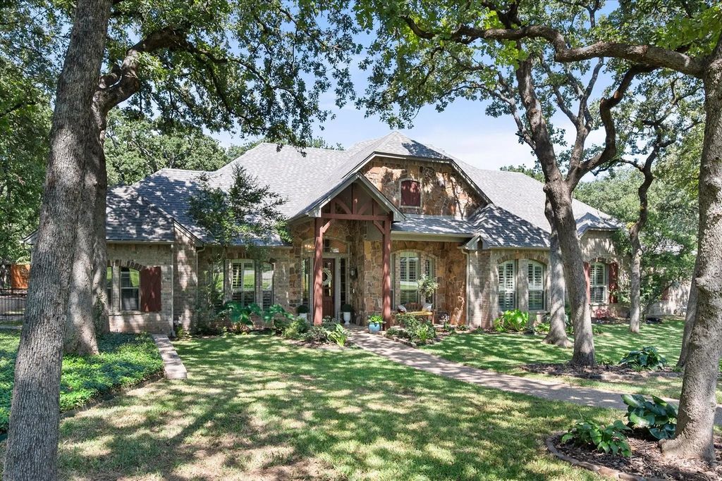7009 Big Rock Court, Mansfield