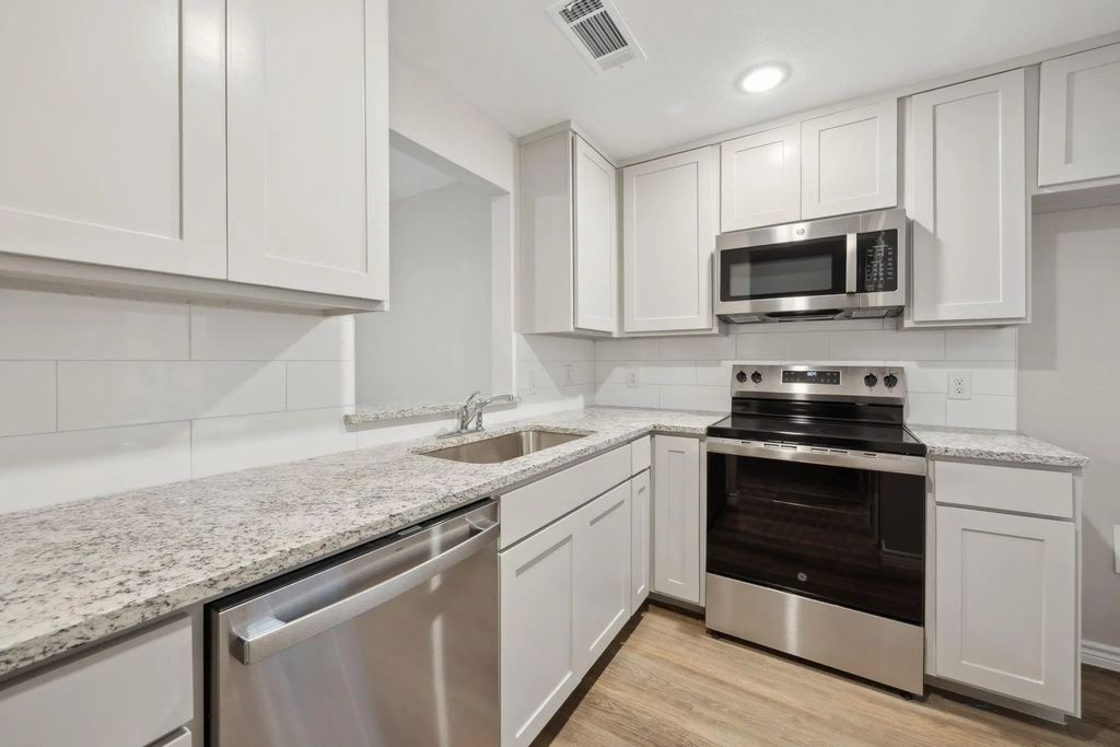 5325 Bent Tree Forest Drive 1103, Dallas