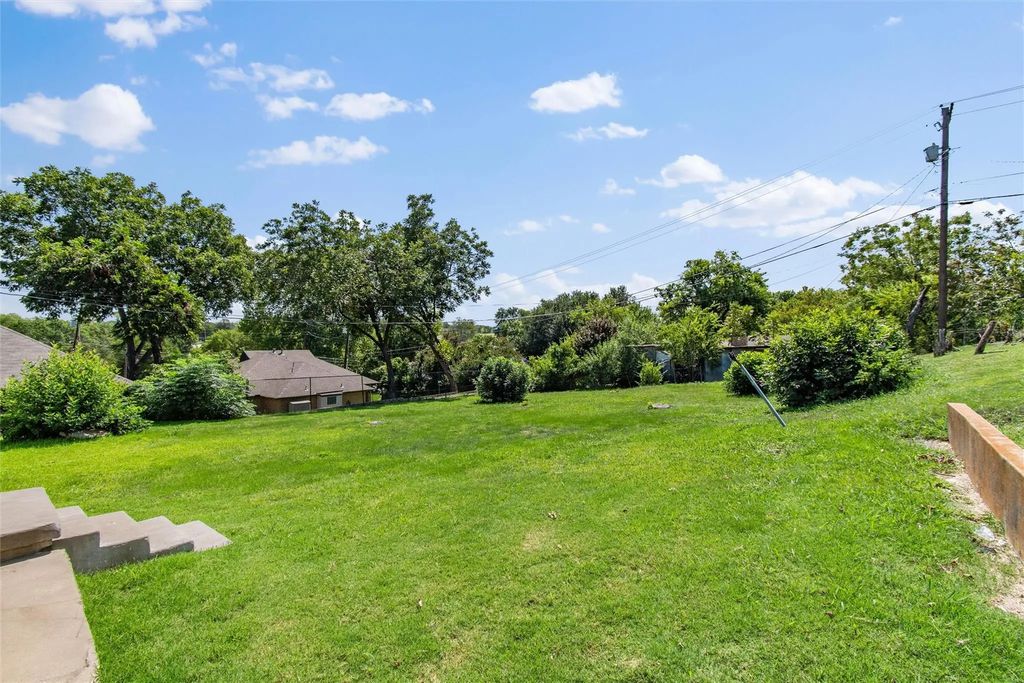 421 E Tarrant Road, Grand Prairie