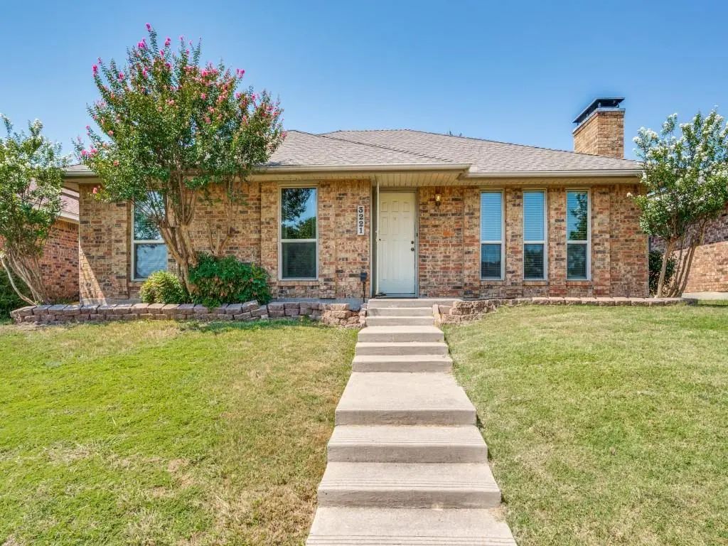 3221 Northview, Carrollton