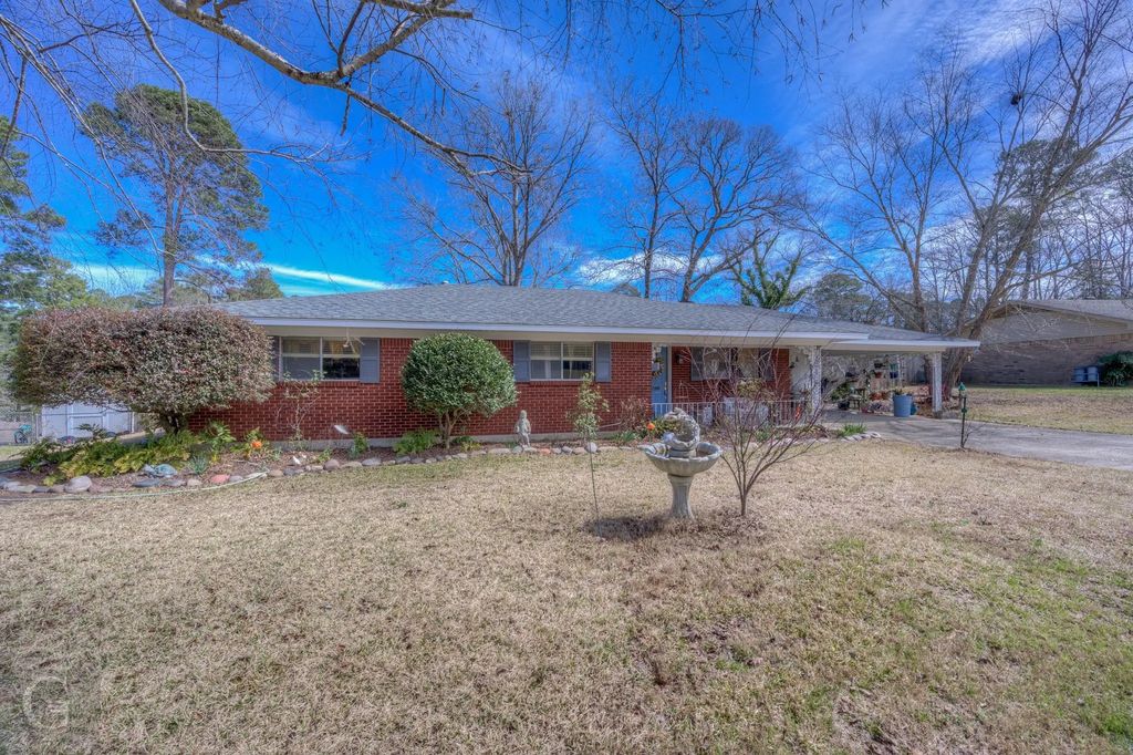 1106 Bryan Street, Minden