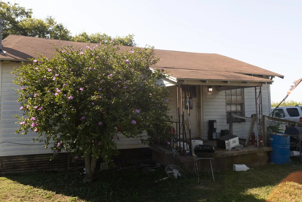 1362 Old Waco Temple Road, Lorena