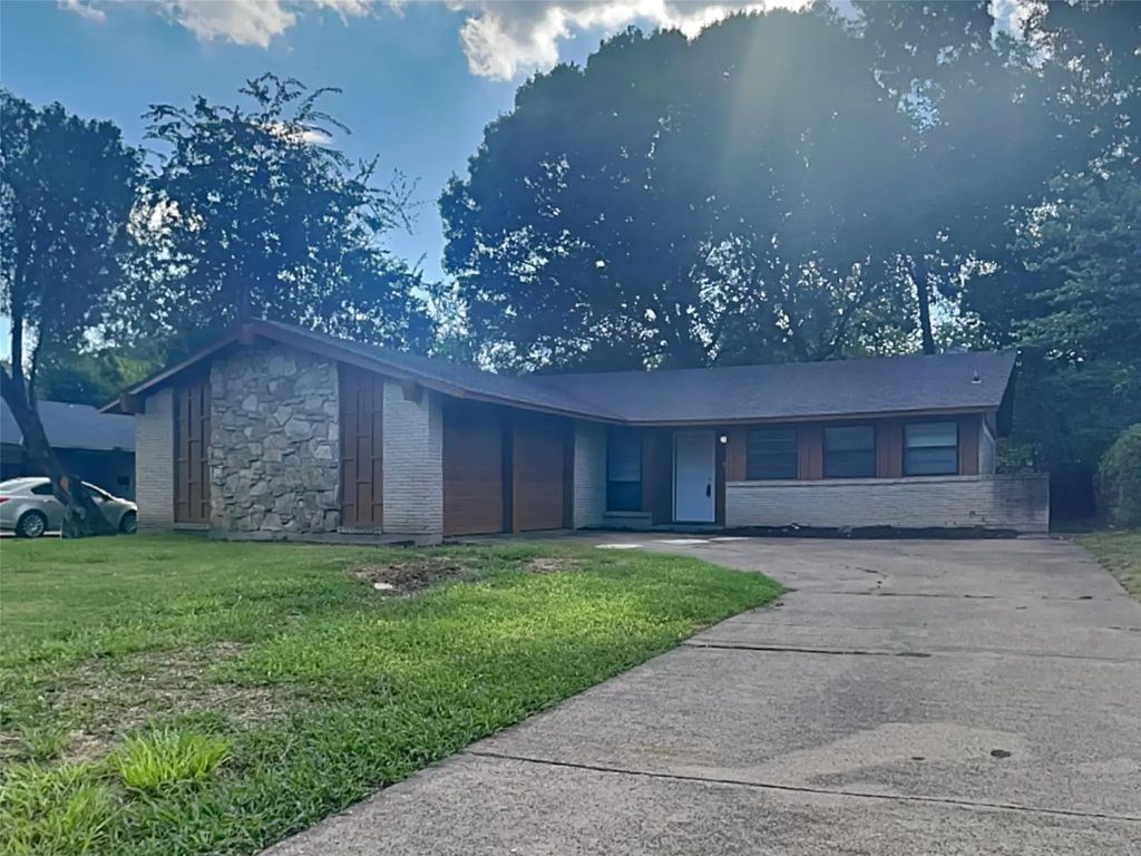 1401 Wisteria Way, Richardson