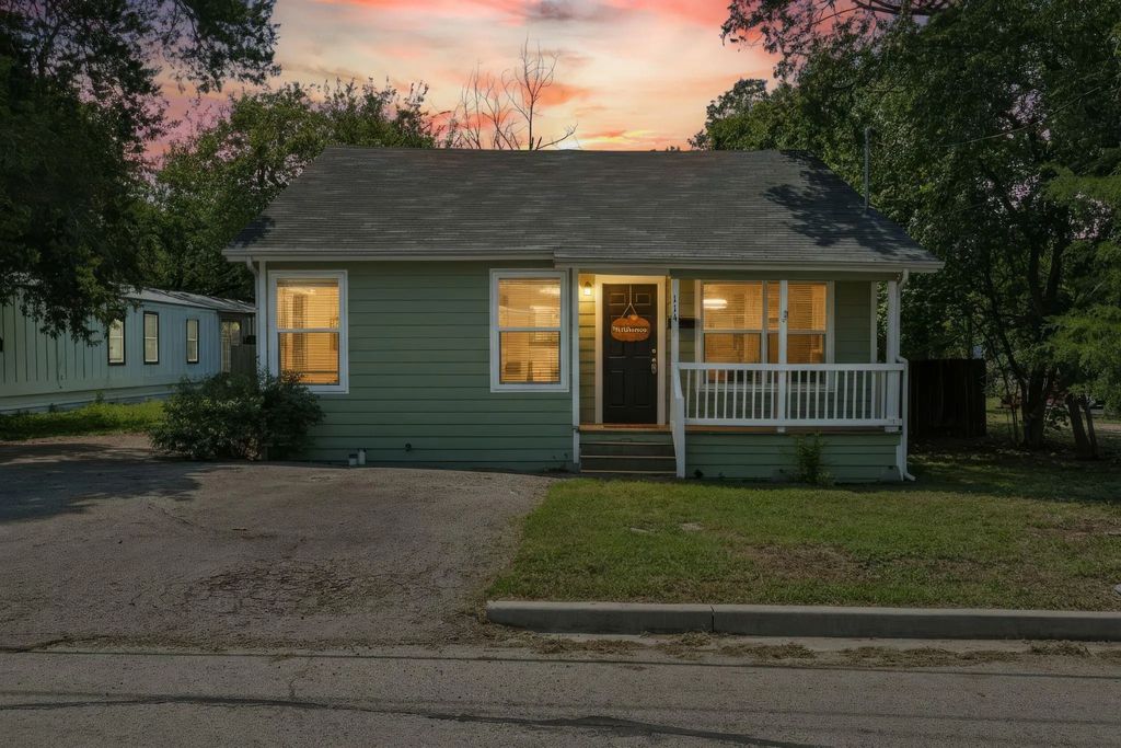 114 Beech Street, Farmersville