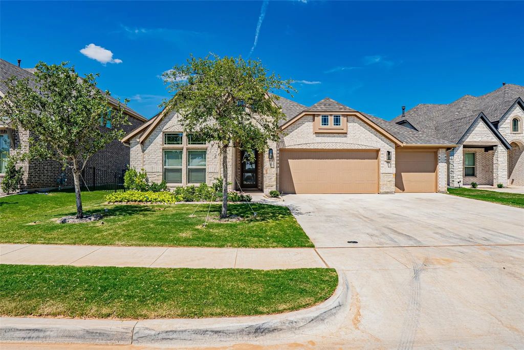 388 Paddle Boat Drive, Granbury
