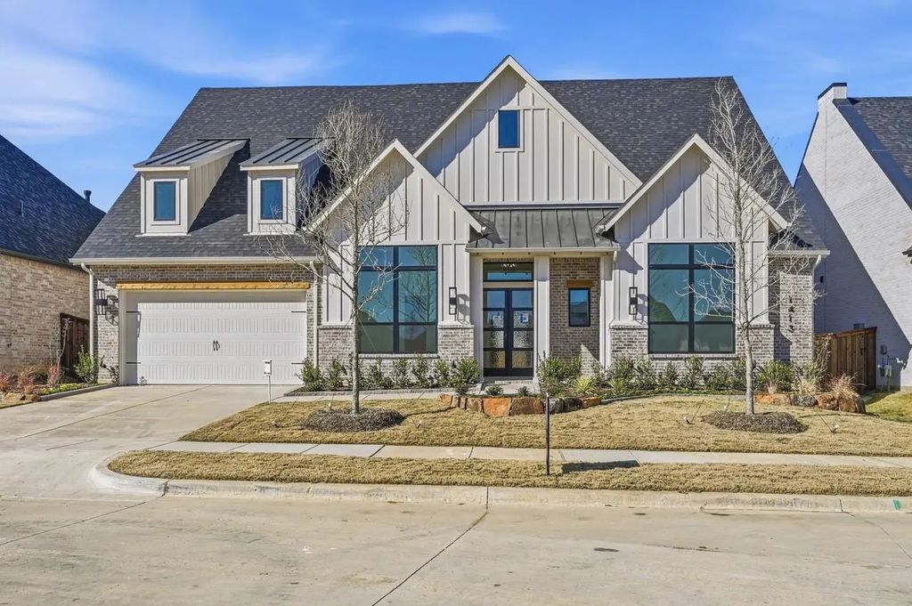1413 Sire Court, Aubrey