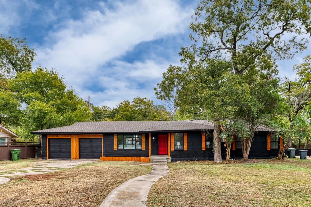 2716 Kingsbury Avenue, Richland Hills