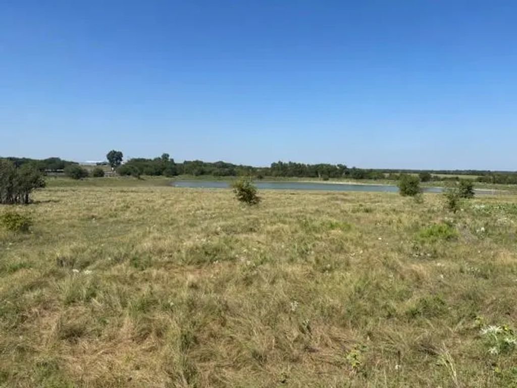 7225 N Hickory Road, Krum
