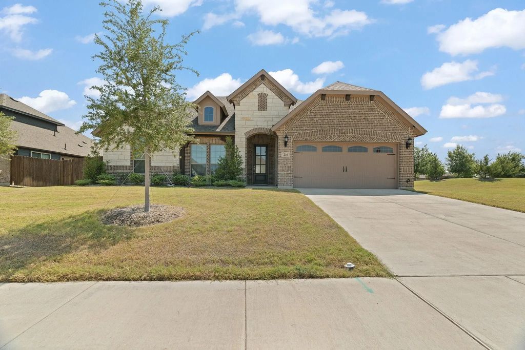 216 Resting Place Road, Waxahachie