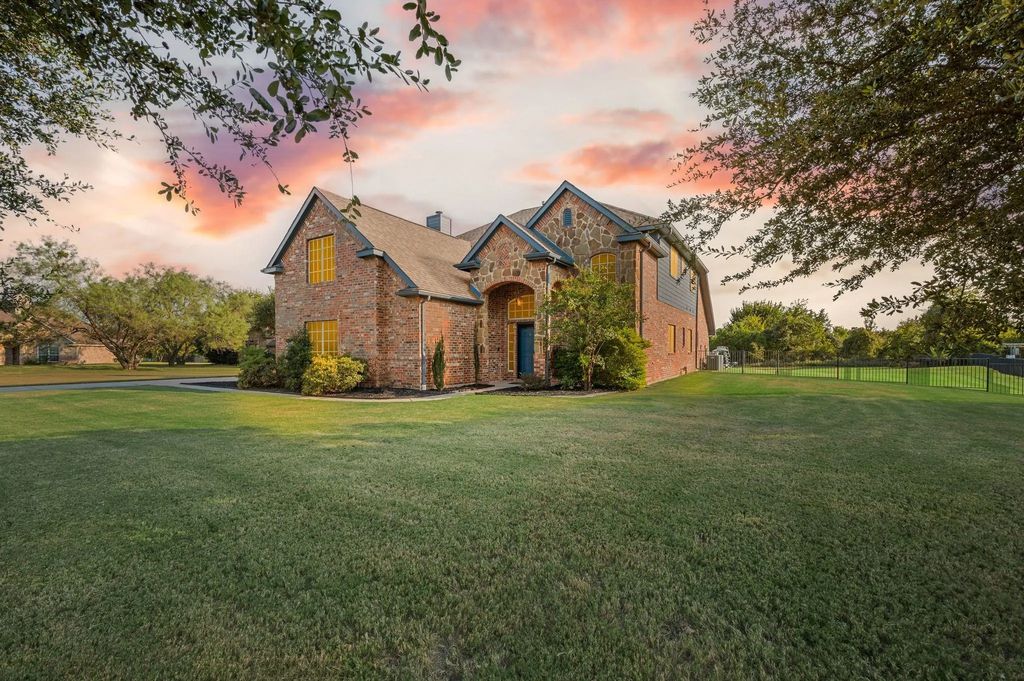 1000 Blue Bird Court, Joshua