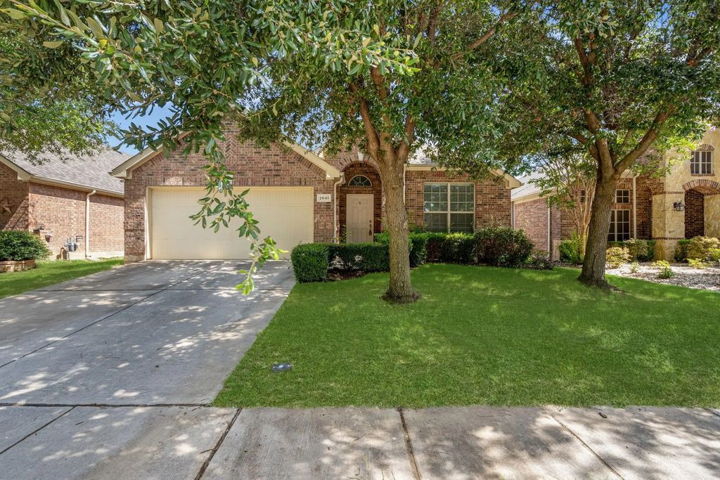 2641 Sandcherry Drive, Fort Worth