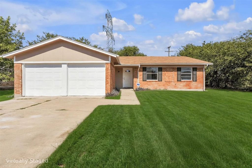 301 Buie Drive, Everman