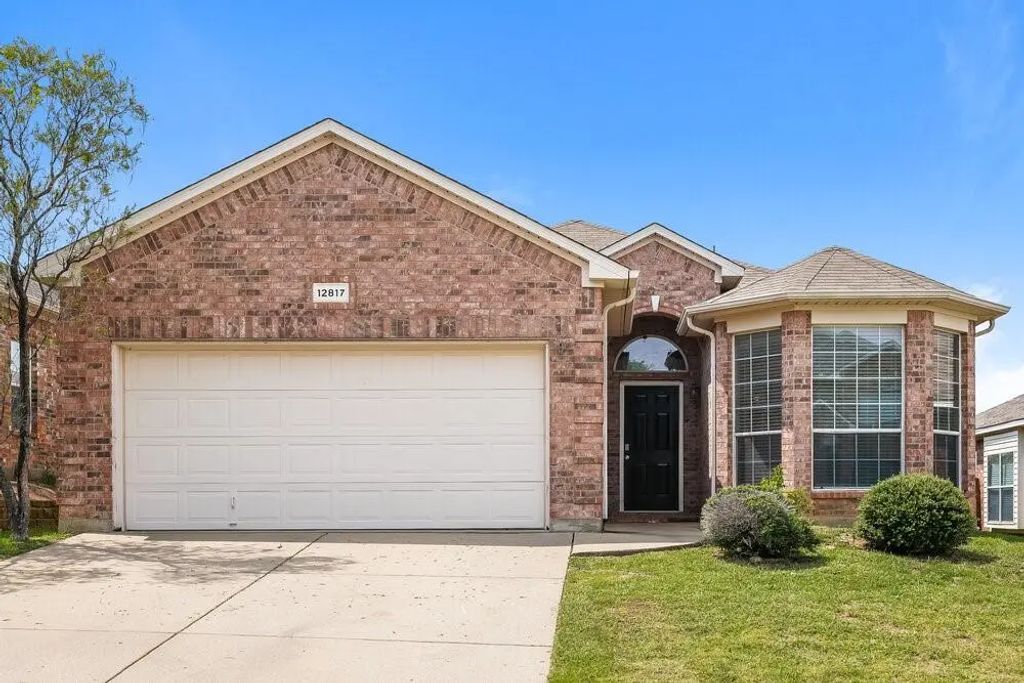 12817 Dorset Drive, Fort Worth