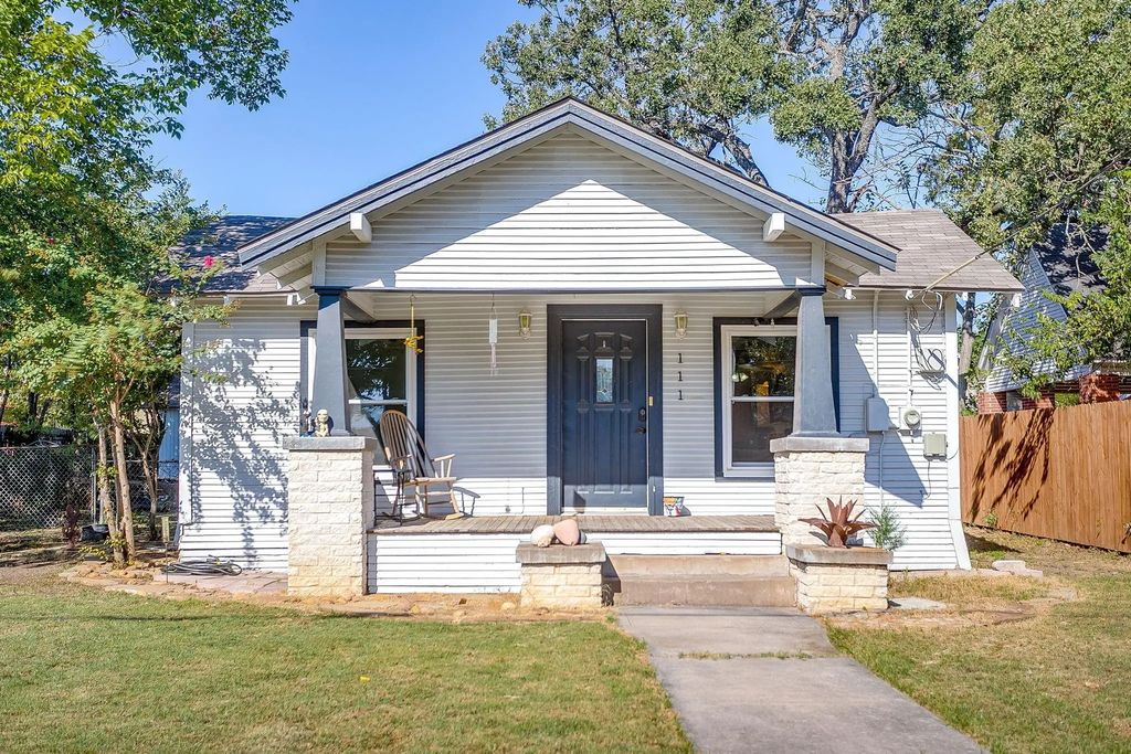 111 N Lamar Street, Weatherford