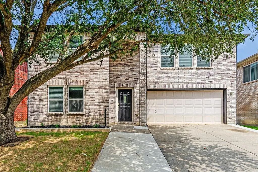 4129 Fossile Butte Drive, Fort Worth