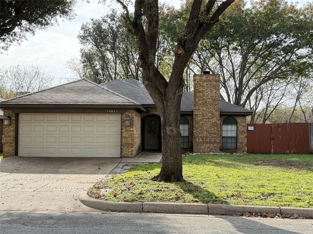 10828 Tall Oak Drive, Fort Worth