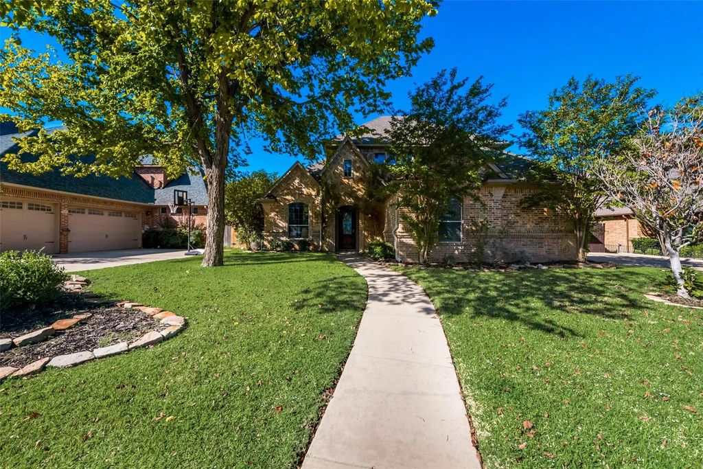 2117 Lookout Trail, Hurst