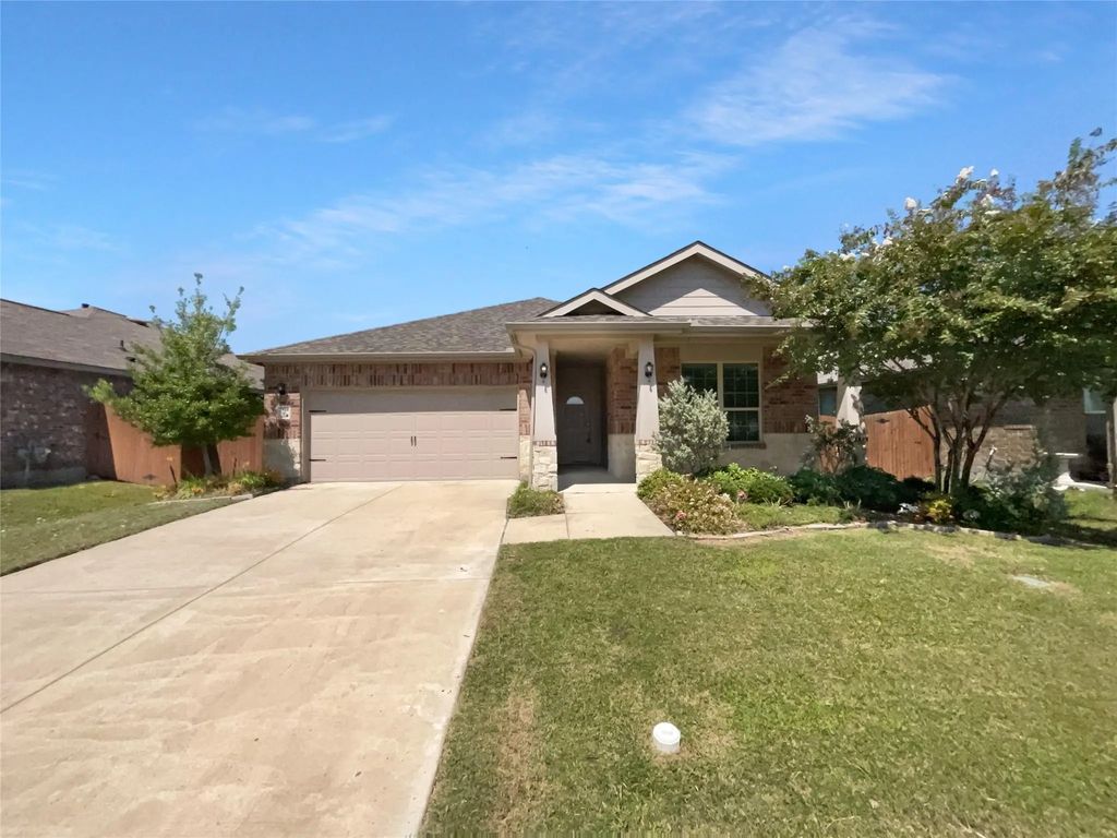 2916 Montrose Trail, Forney