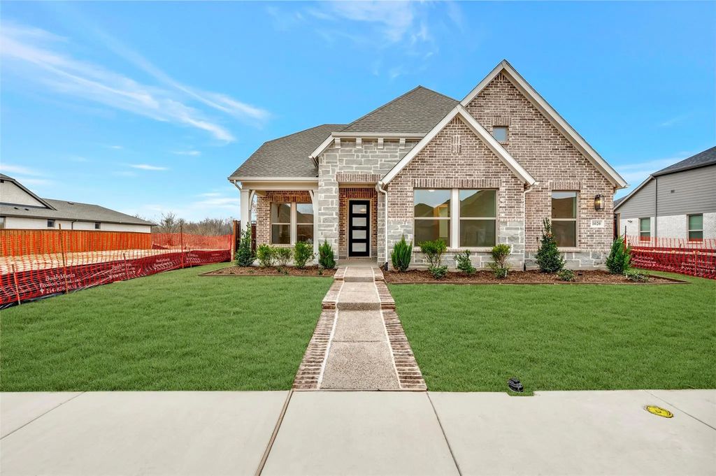 1020 Violet Drive, Crowley