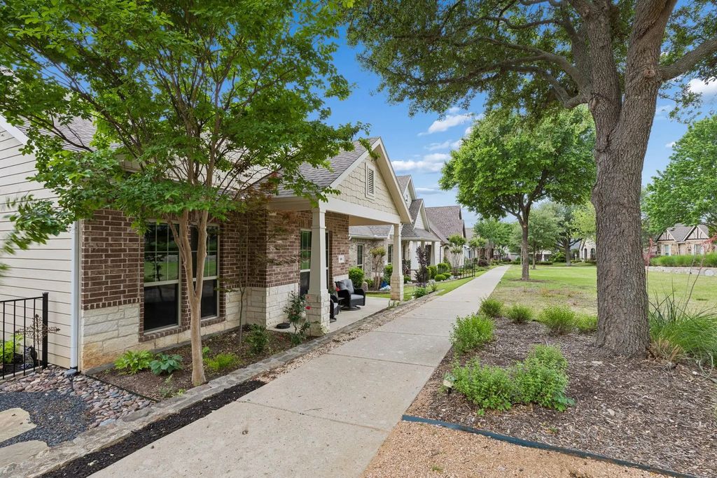 808 Harmony Lane, McKinney