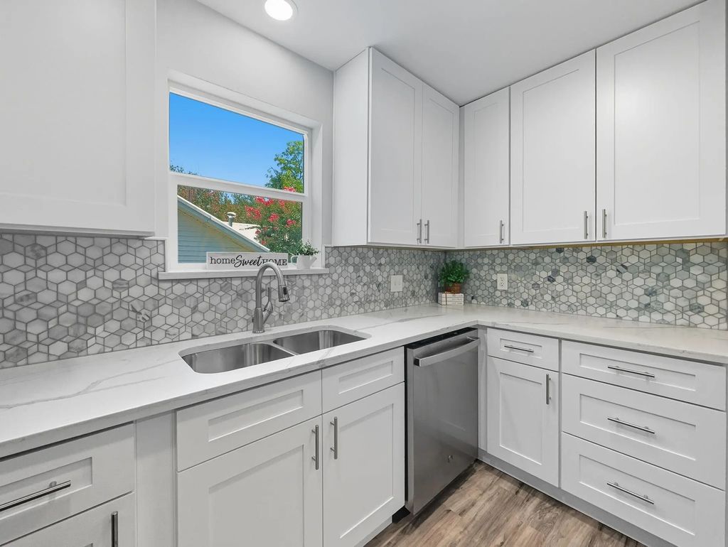 404 Water Street, Whitesboro