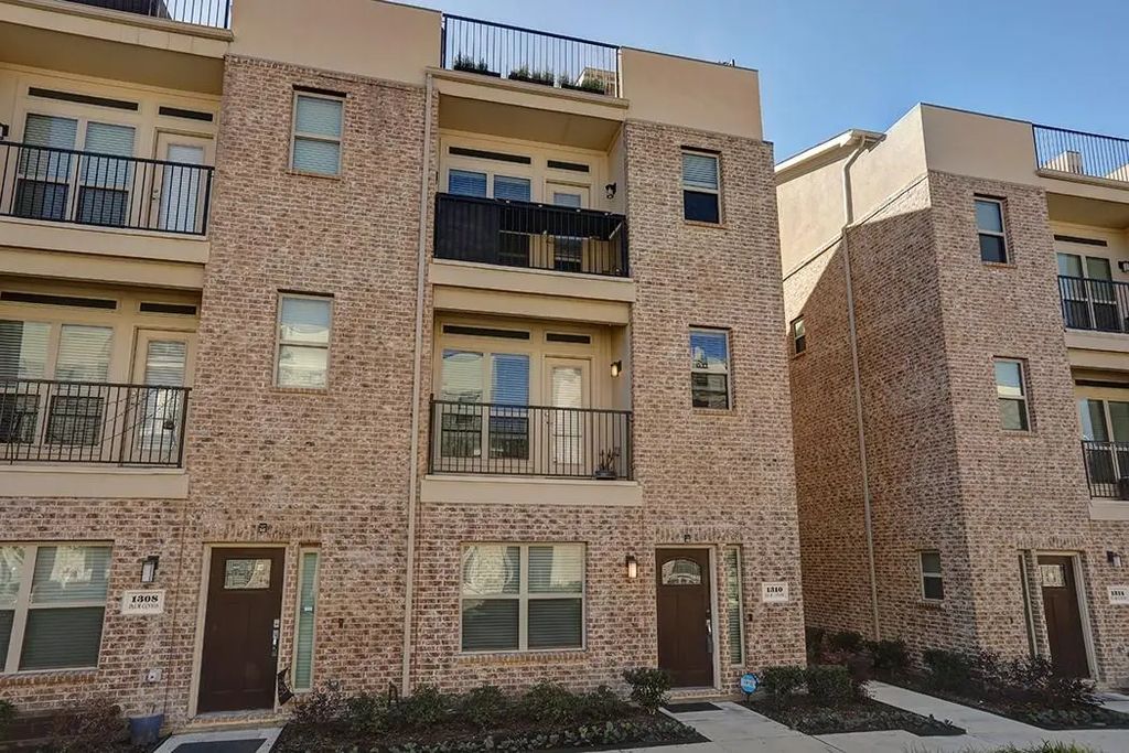 1310 Palm Canyon Drive, Dallas