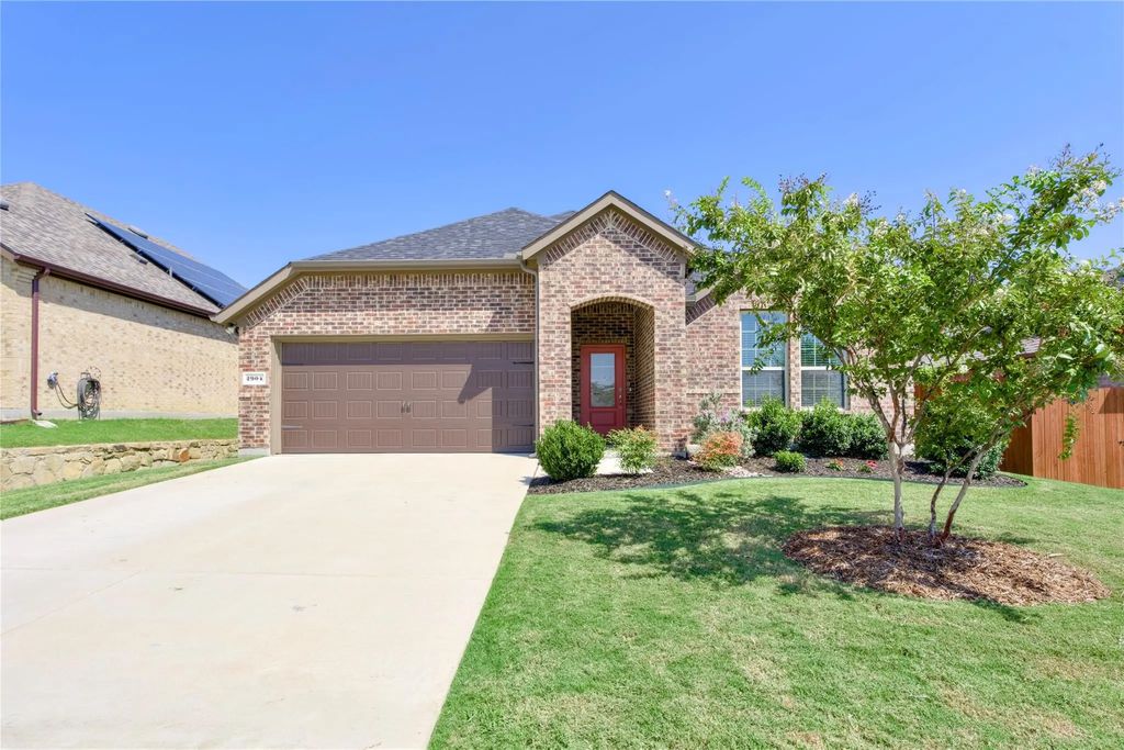 2904 Lampasas Lane, Little Elm