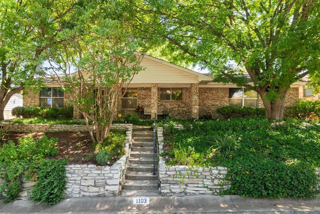 1103 S Rusk Street, Weatherford