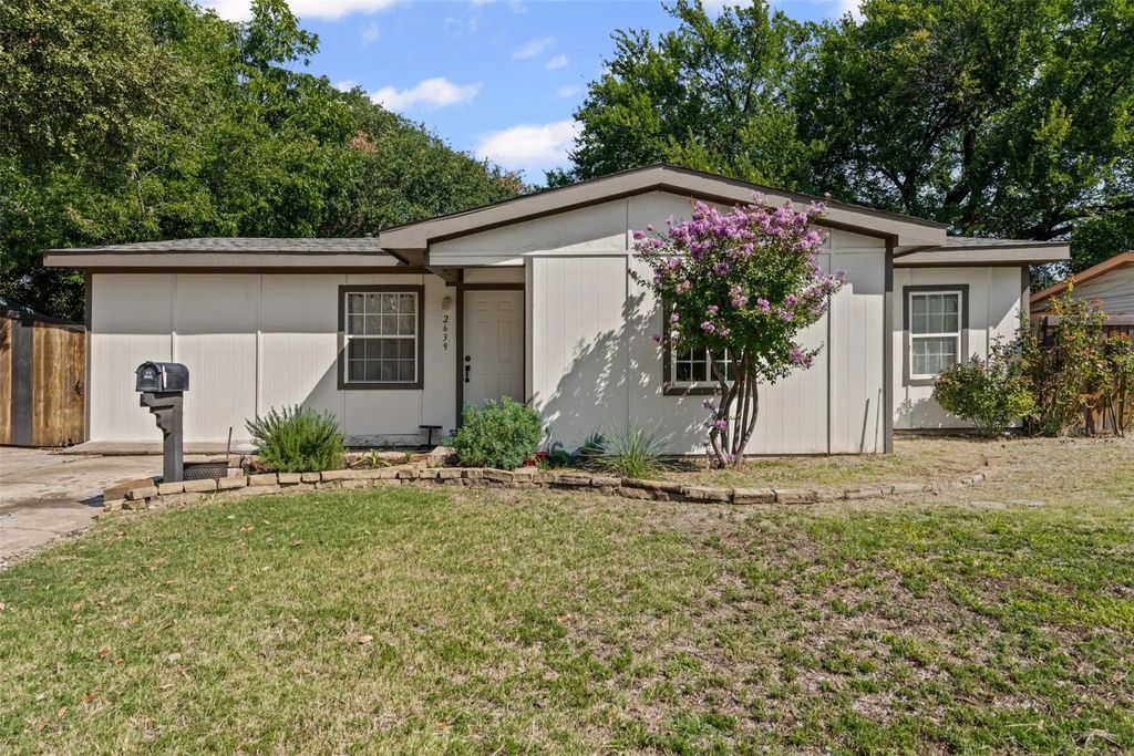2639 Leta Mae Lane, Farmers Branch