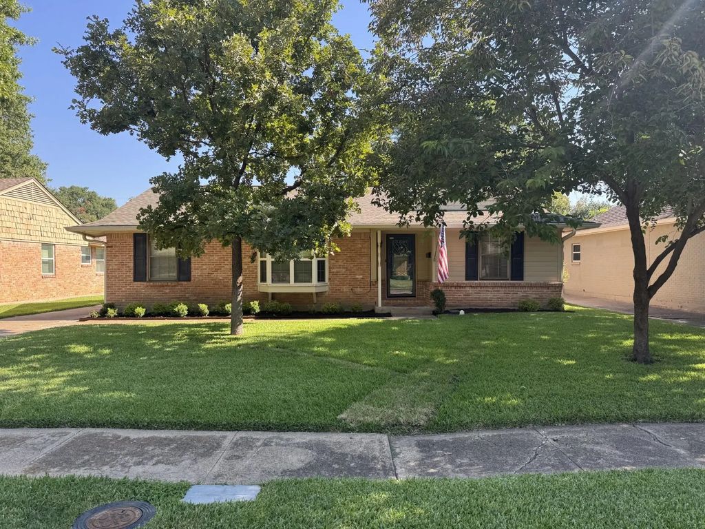 7325 Rockhurst Drive, Dallas