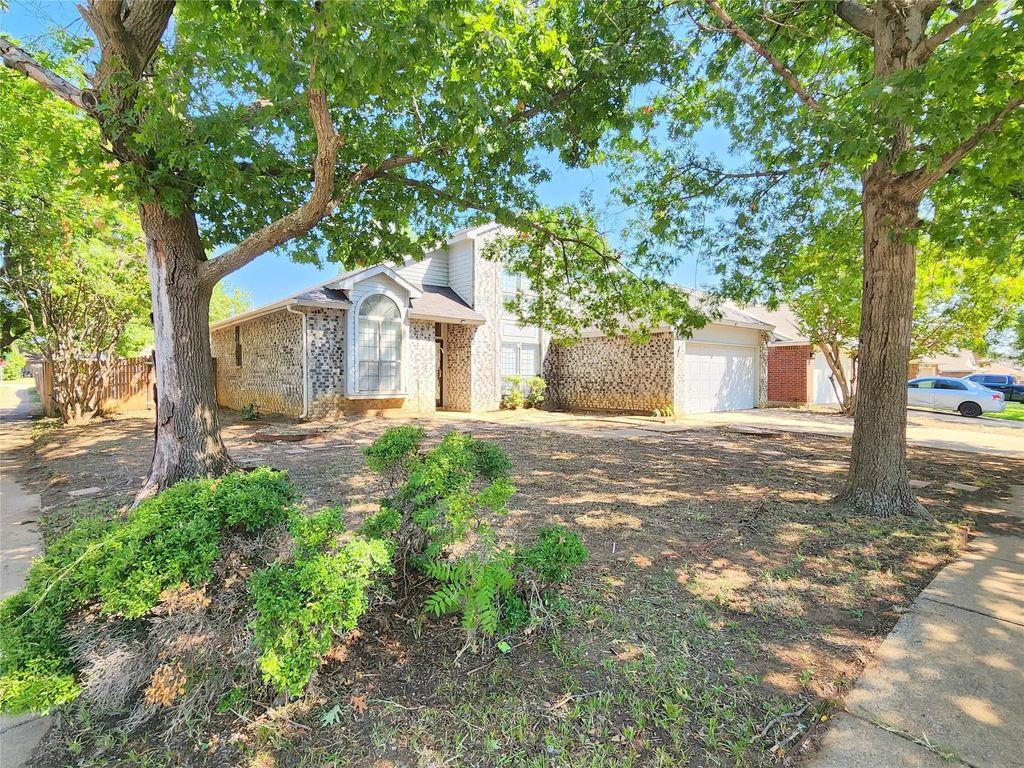 3216 Clovermeadow Drive, Fort Worth