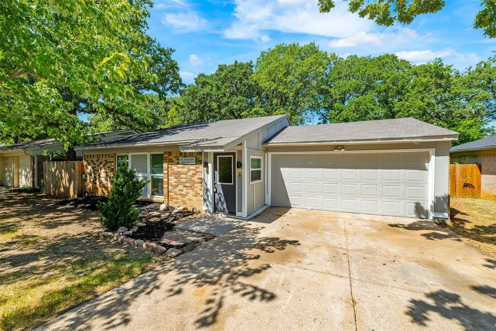 5306 Lansingford Trail, Arlington