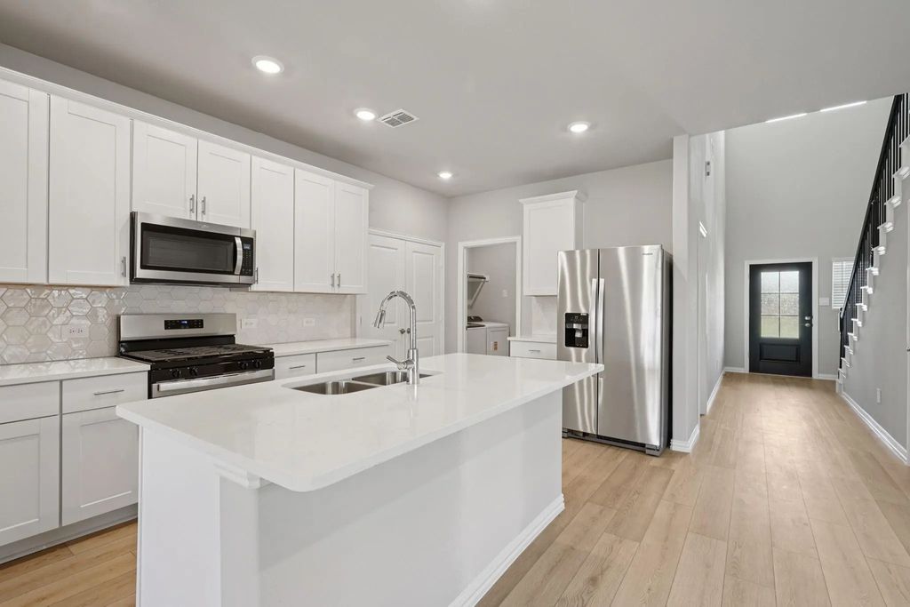 500 Clover Creek Drive, Princeton