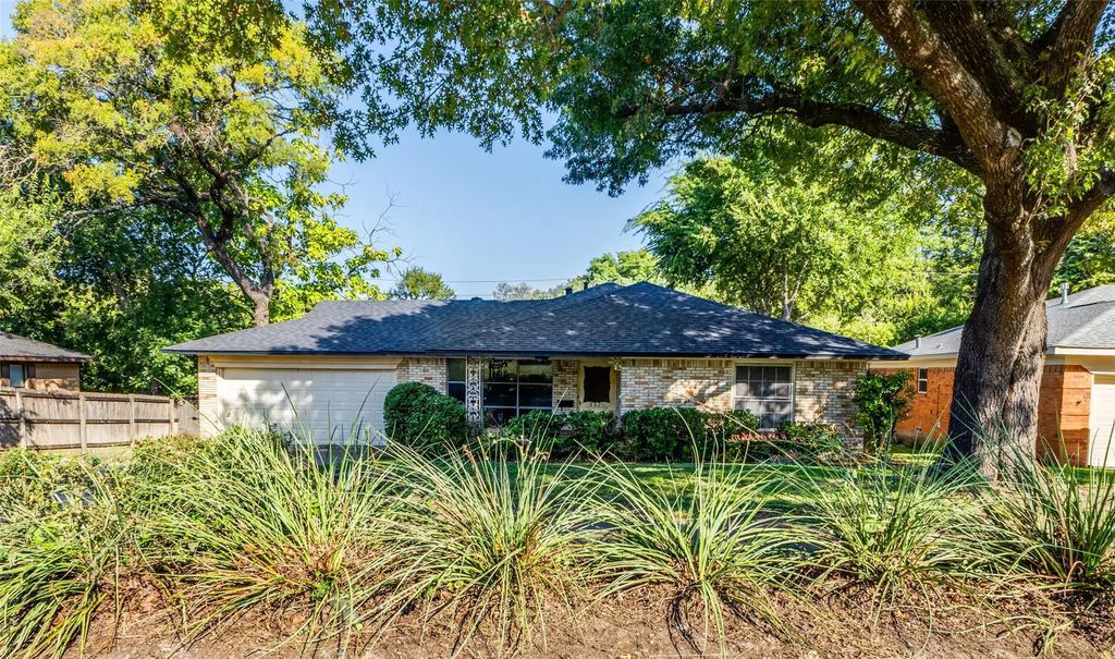 8821 Westglen Drive, Dallas