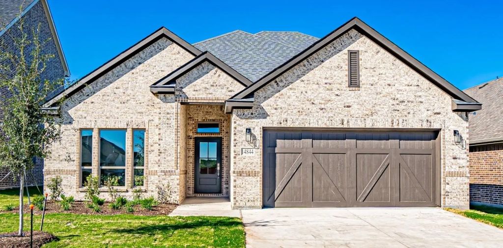 14844 Grissom Avenue, Aledo