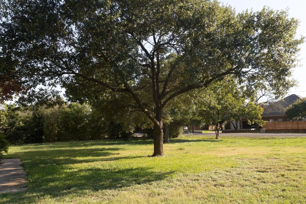 210 W Ward Drive, Robinson