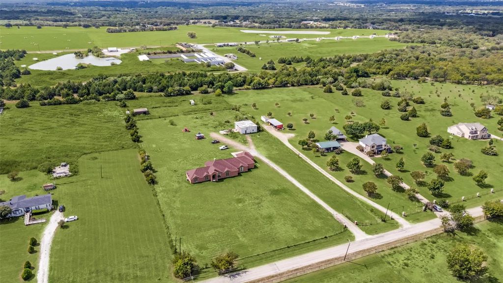 7509 County Road 526, Mansfield