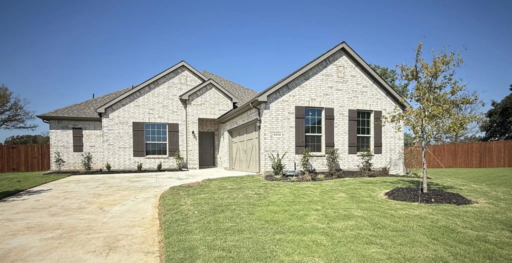 1412 Leonard Court, Mansfield