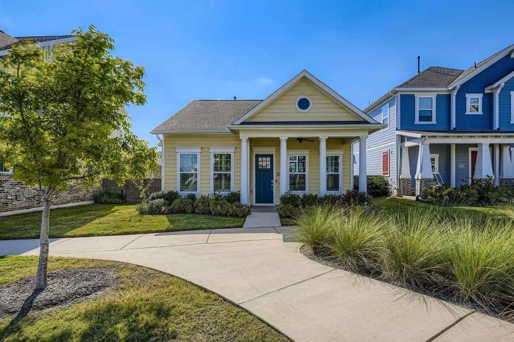 8809 Redding Street, North Richland Hills
