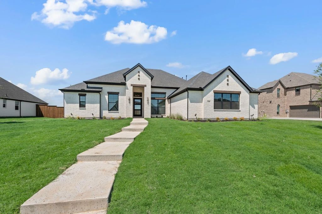 318 Broadmoor Drive, Haslet