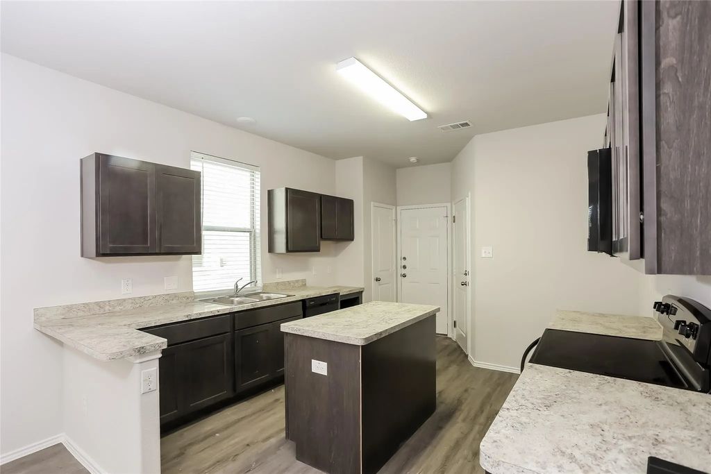 5712 Willamette Drive, Fort Worth