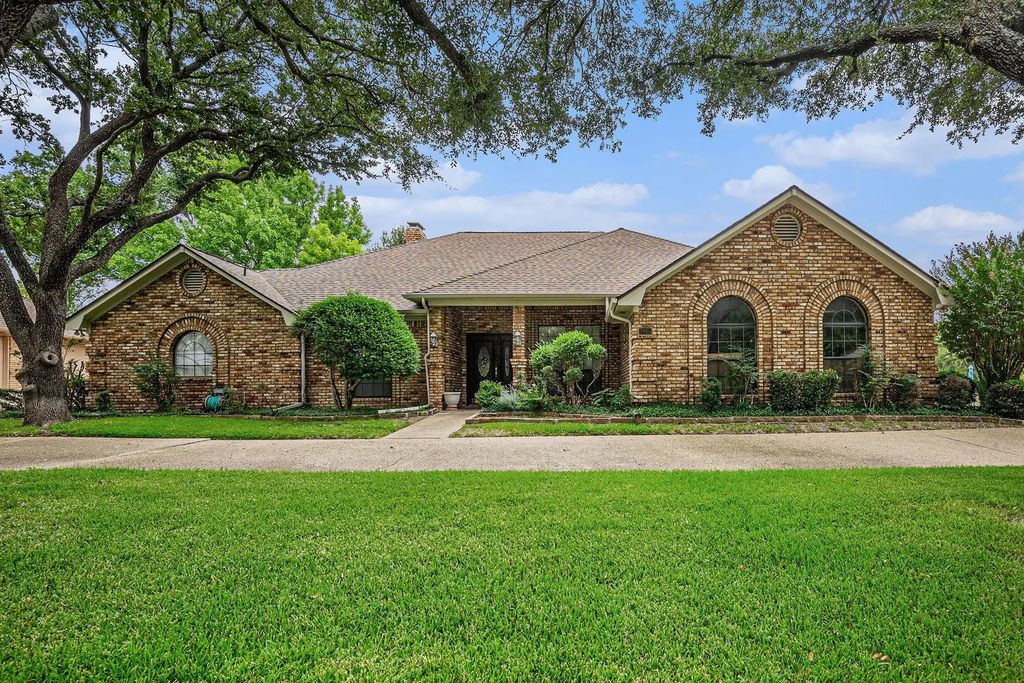 3805 Snow Creek Drive, Fort Worth
