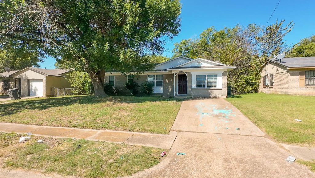6209 Silvery Moon Drive, Dallas