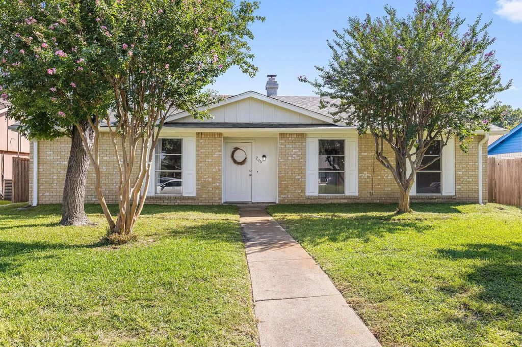 206 Long Shadow Lane, Mesquite