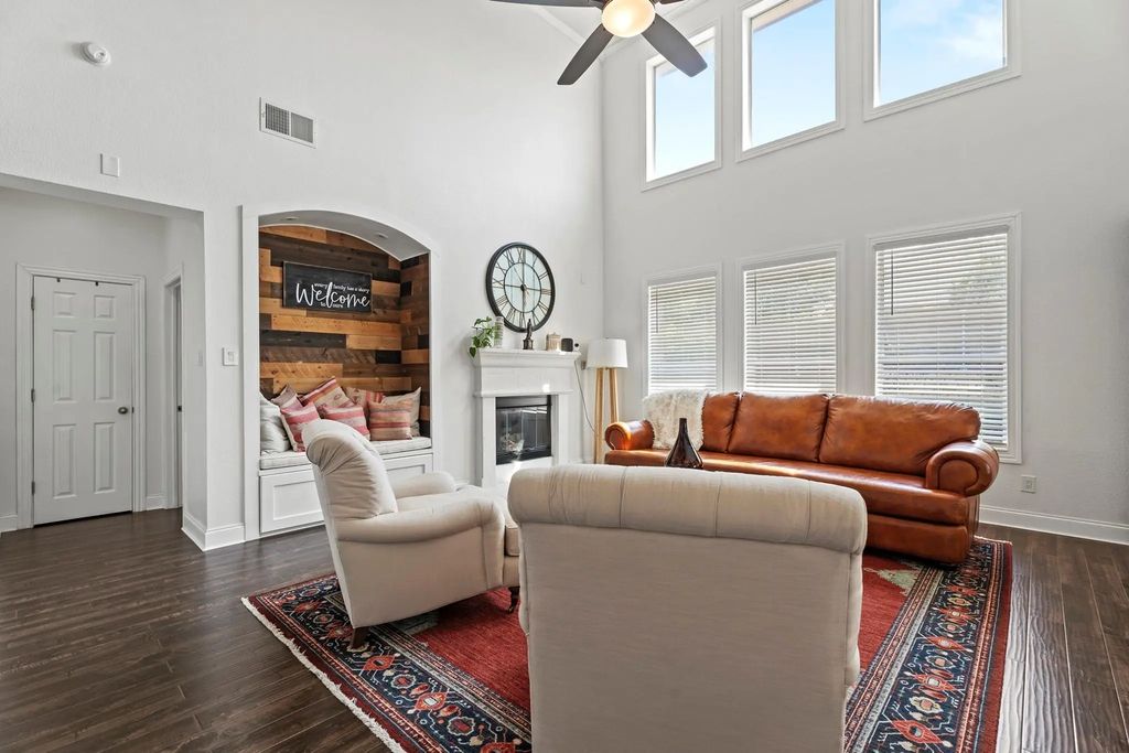 8164 Rock Elm Road, Fort Worth