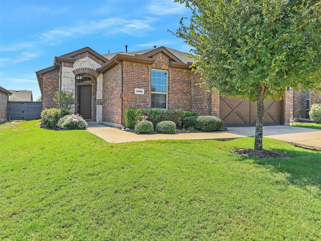 1520 Summit View Lane, Little Elm