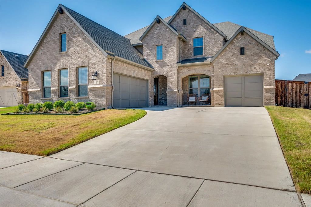 2203 Horizon Drive, Mansfield