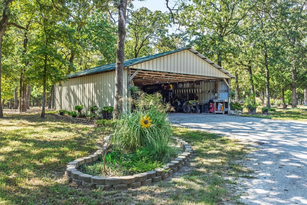 8324 Big Oaks, Quinlan
