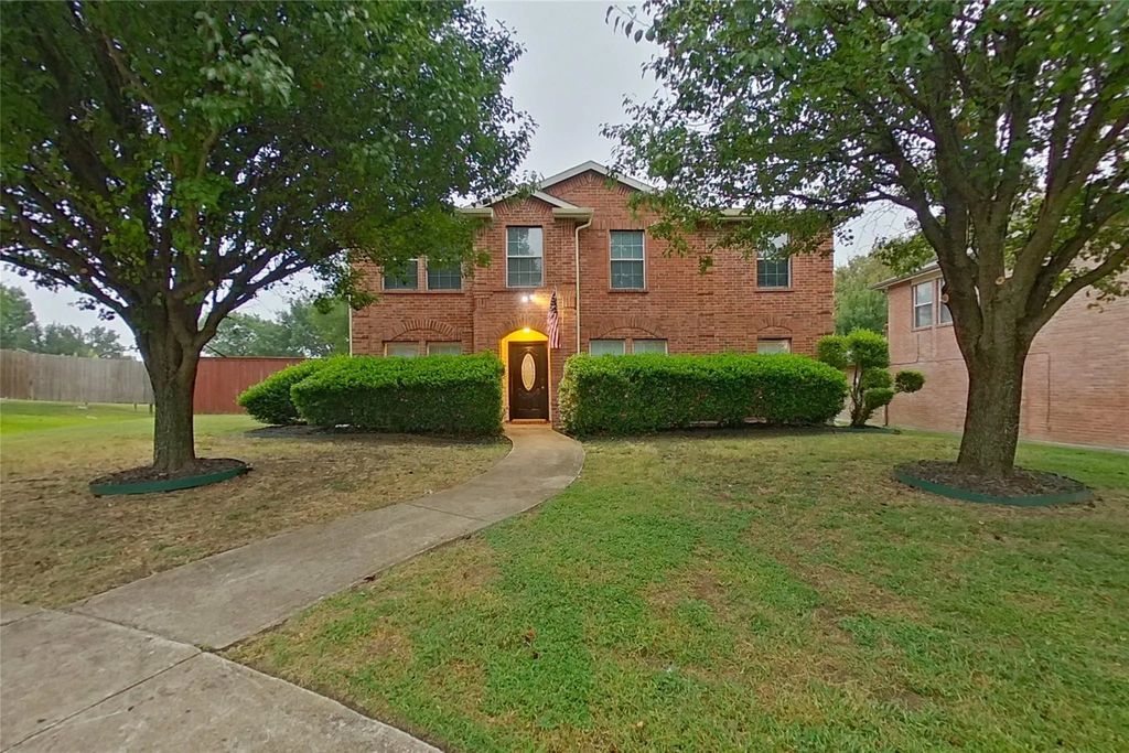 712 Forest Creek, DeSoto