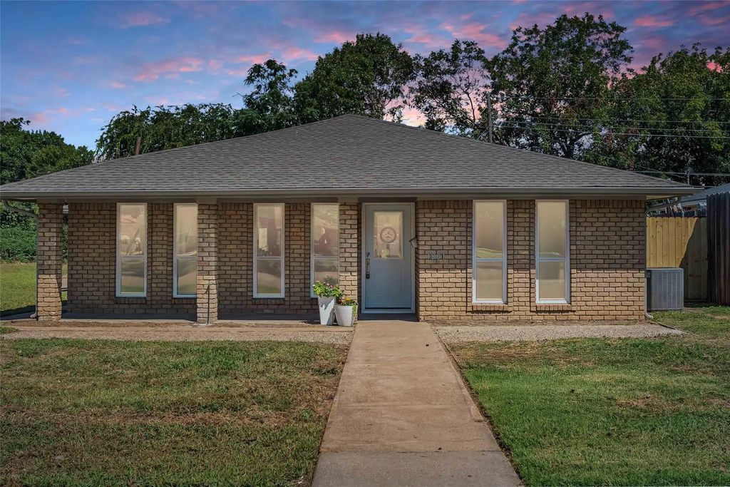1801 E Crosby Road, Carrollton